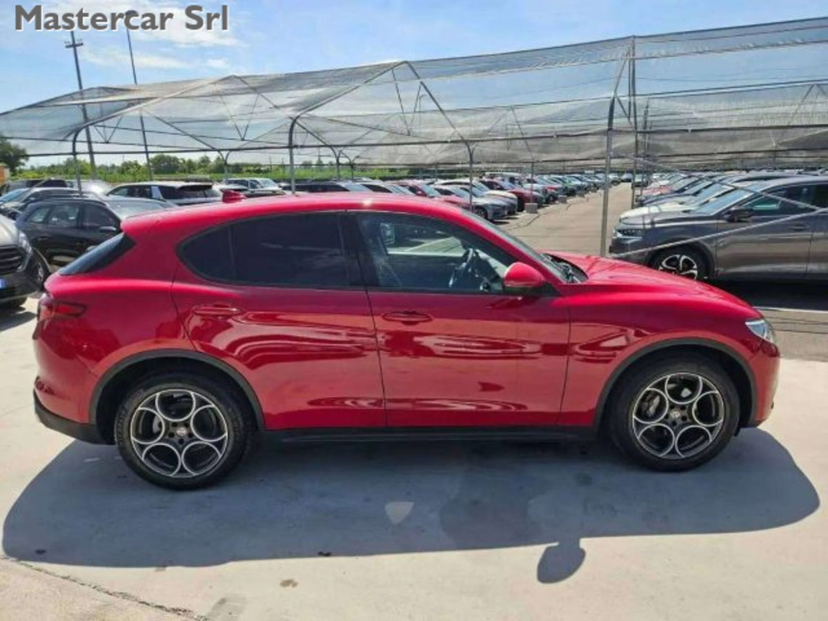 Alfa Romeo Stelvio 2.2 t Intensa rwd 160cv auto (9)
