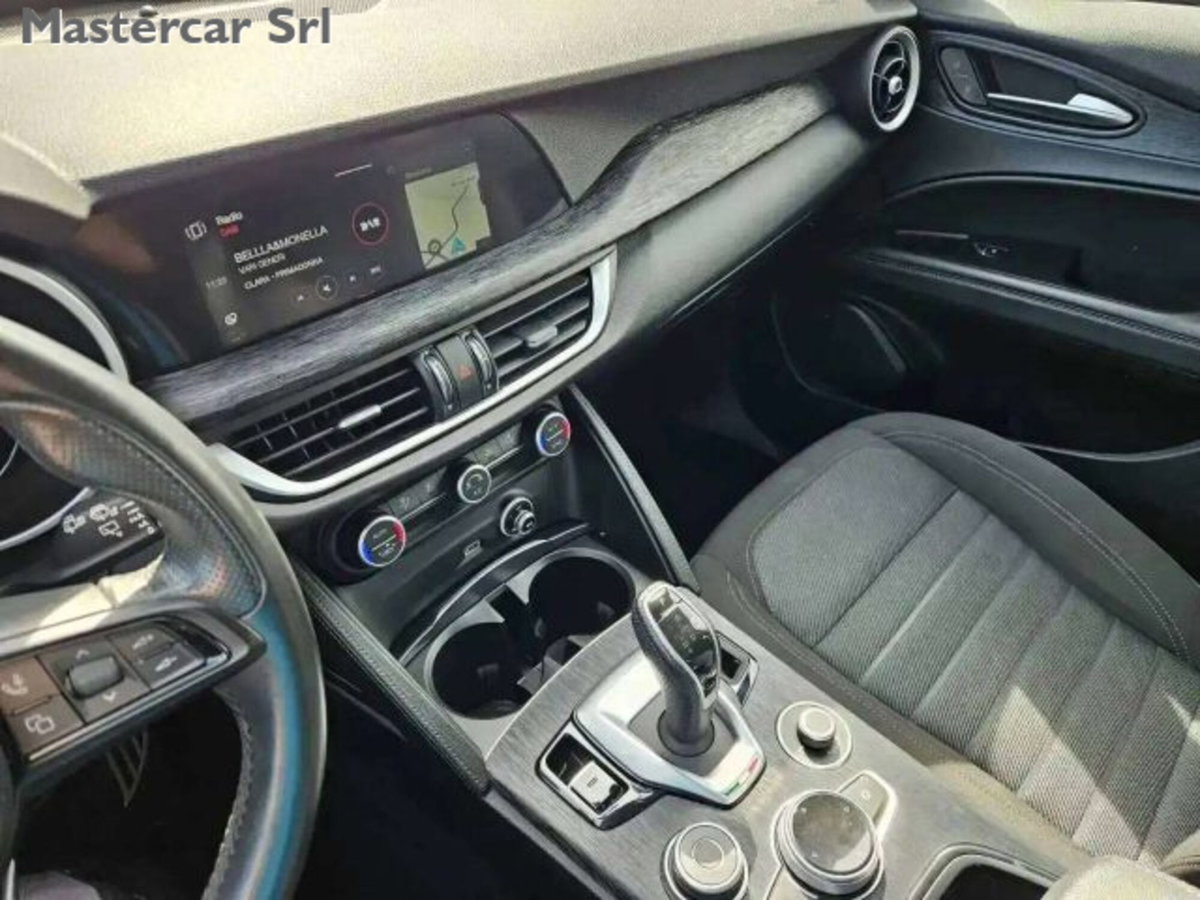 Alfa Romeo Stelvio 2.2 t Intensa Q4 210cv auto (12)