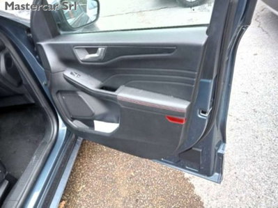 Ford Kuga 1.5 EcoBlue 120 CV 2WD ST-Line (10)