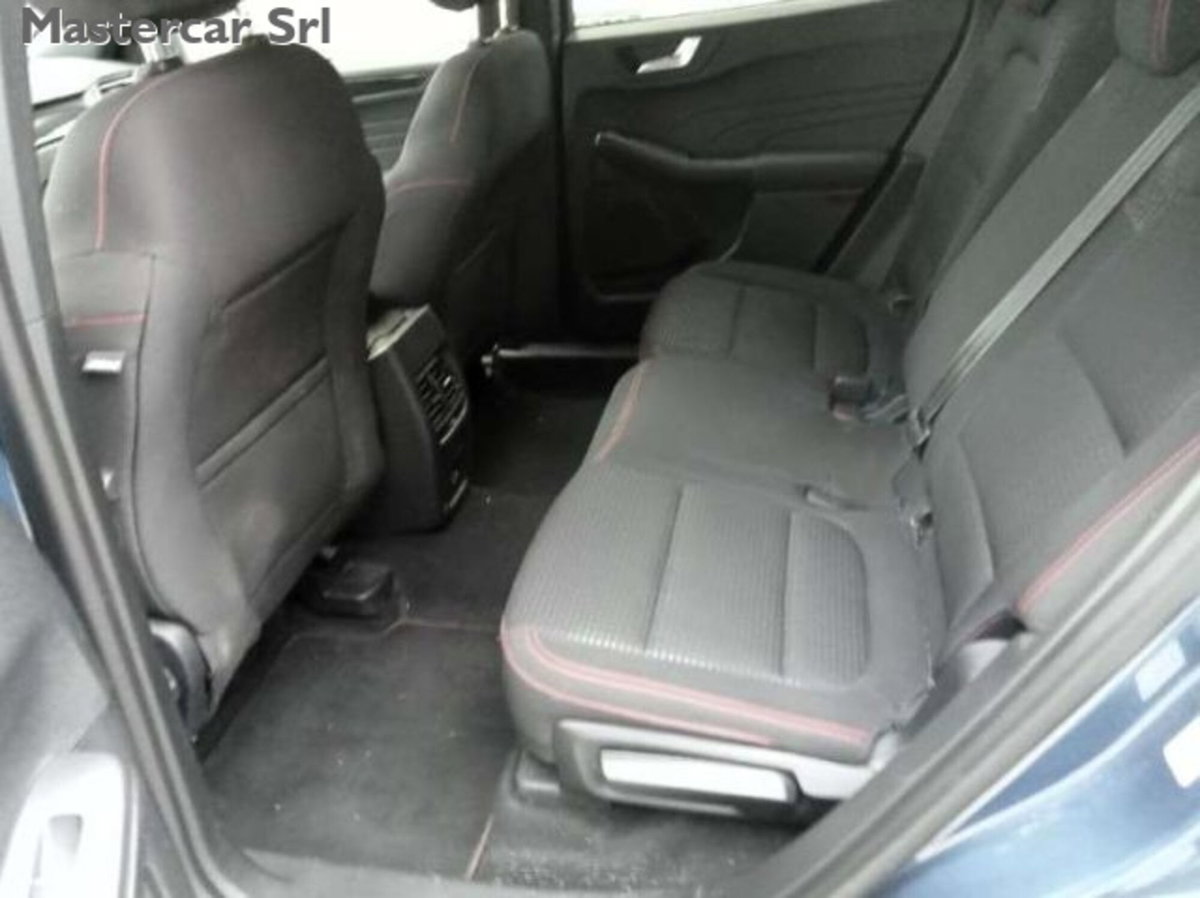 Ford Kuga 1.5 EcoBlue 120 CV 2WD ST-Line (12)