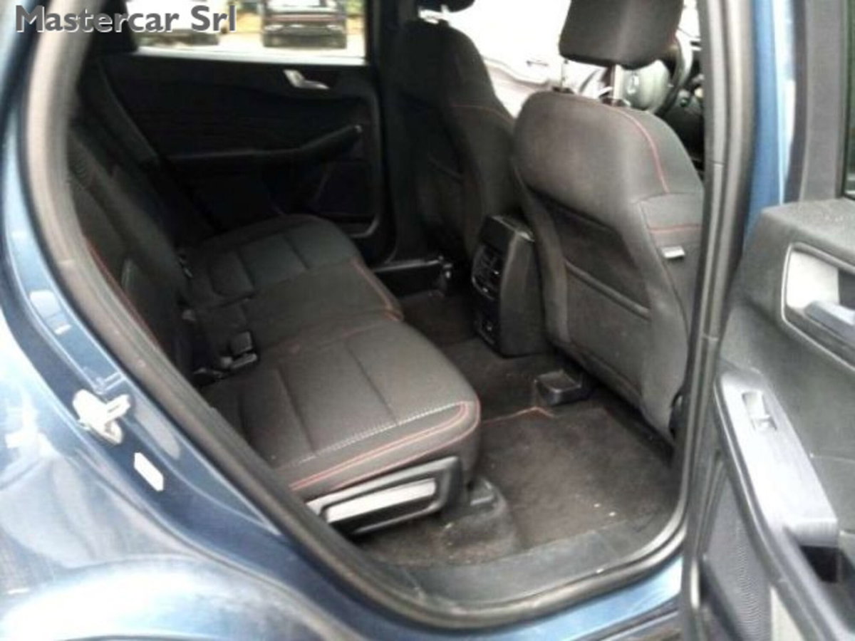 Ford Kuga 1.5 EcoBlue 120 CV 2WD ST-Line (13)