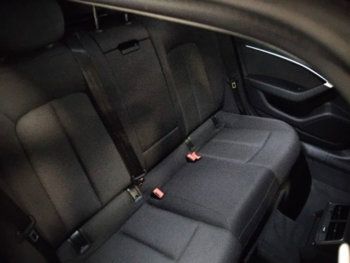 Audi A6 Avant 40 2.0 TDI S tronic Business Plus (12)