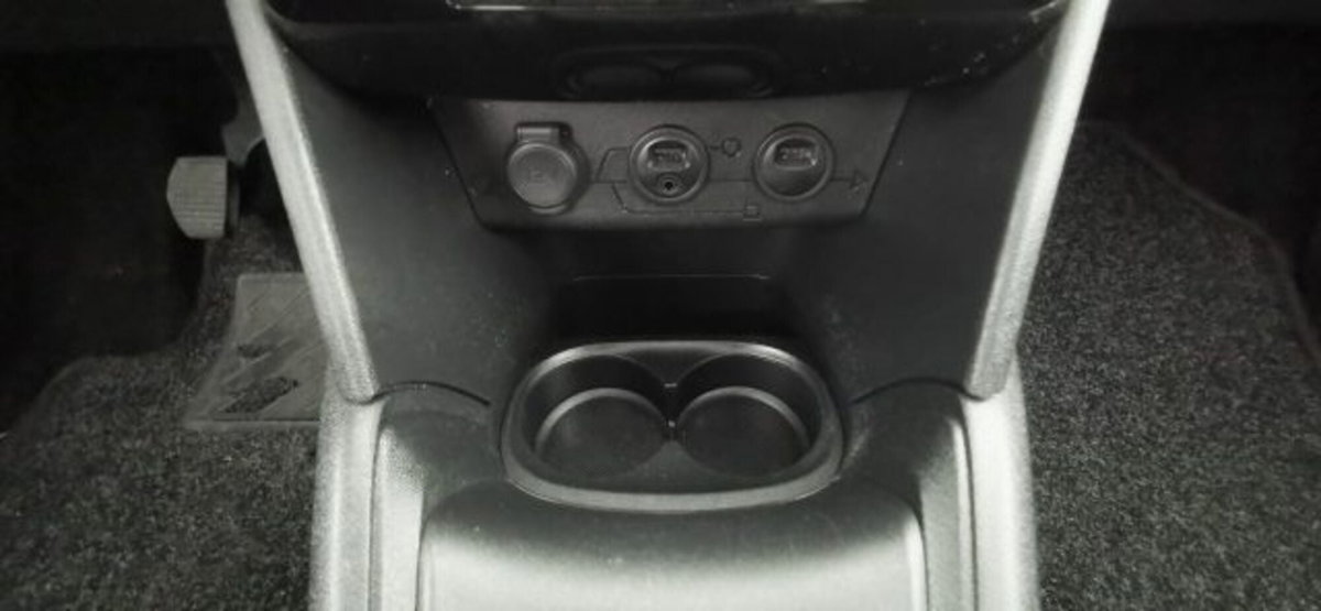 Peugeot 208 VTi 82 CV 5 porte Active (17)
