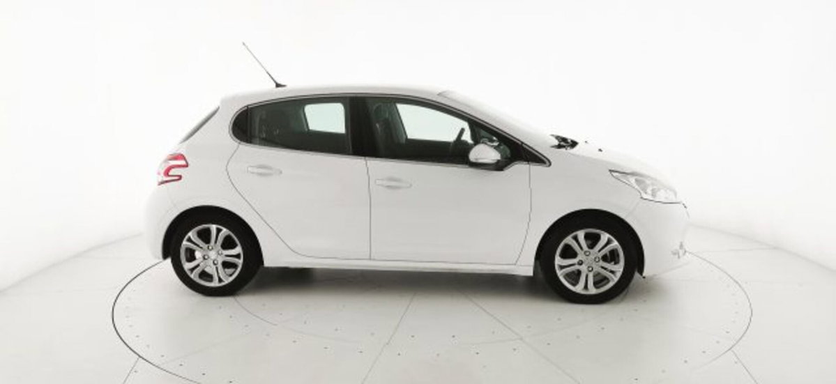 Peugeot 208 VTi 82 CV 5 porte Active (7)