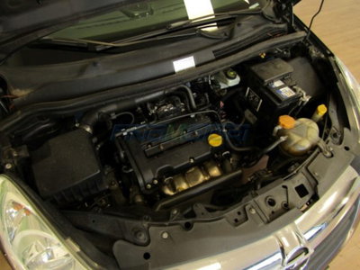 Opel Corsa 1.2 5 porte Club (11)