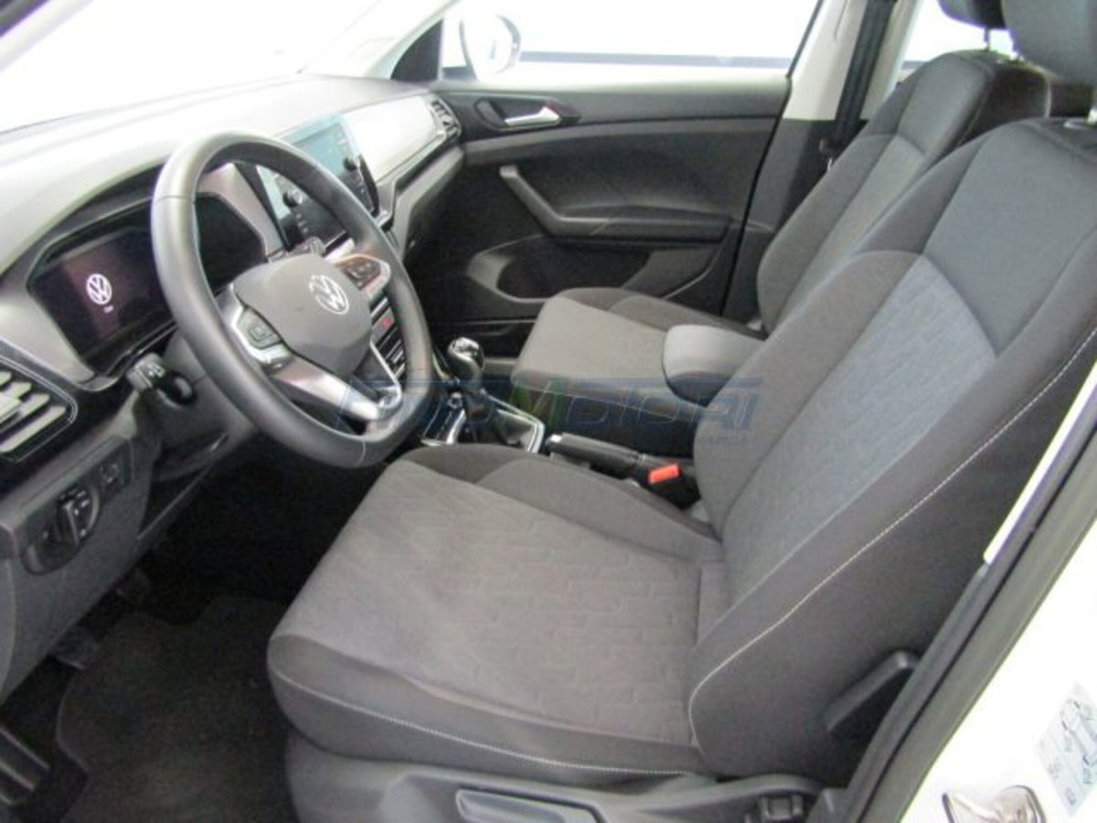 Volkswagen T-Cross 1.0 tsi Life 115cv (8)