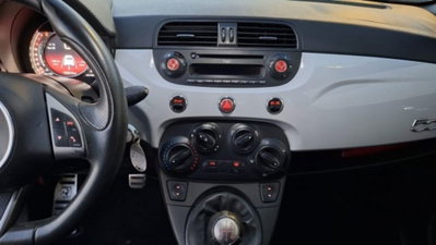 Abarth 500 1.4 Turbo T-Jet Custom (11)