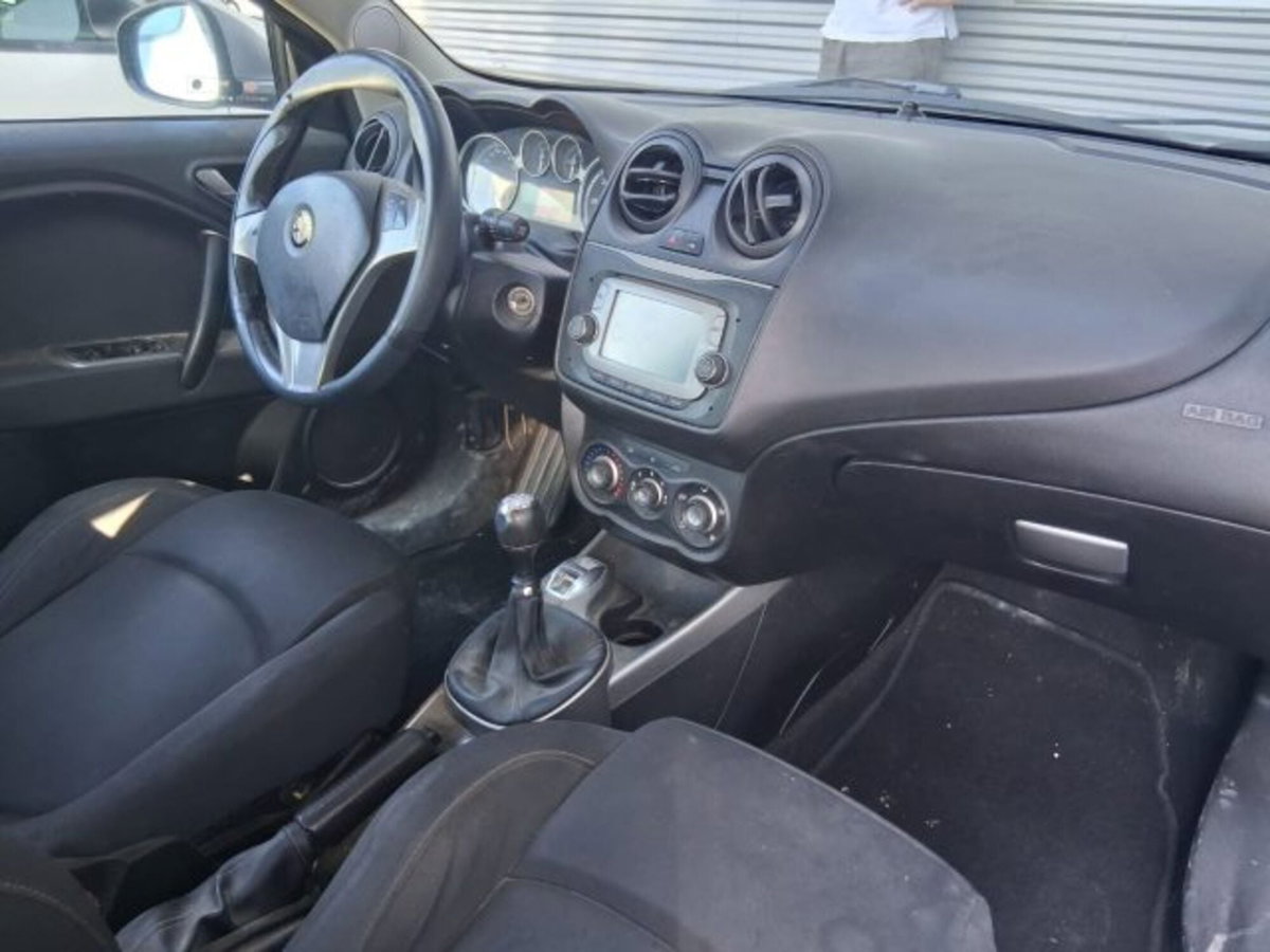 Alfa Romeo MiTo 1.3 JTDm 85 CV S&S Distinctive (7)