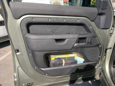 Land Rover Defender 110 3.0D I6 200 CV AWD Auto X-Dynamic S (13)
