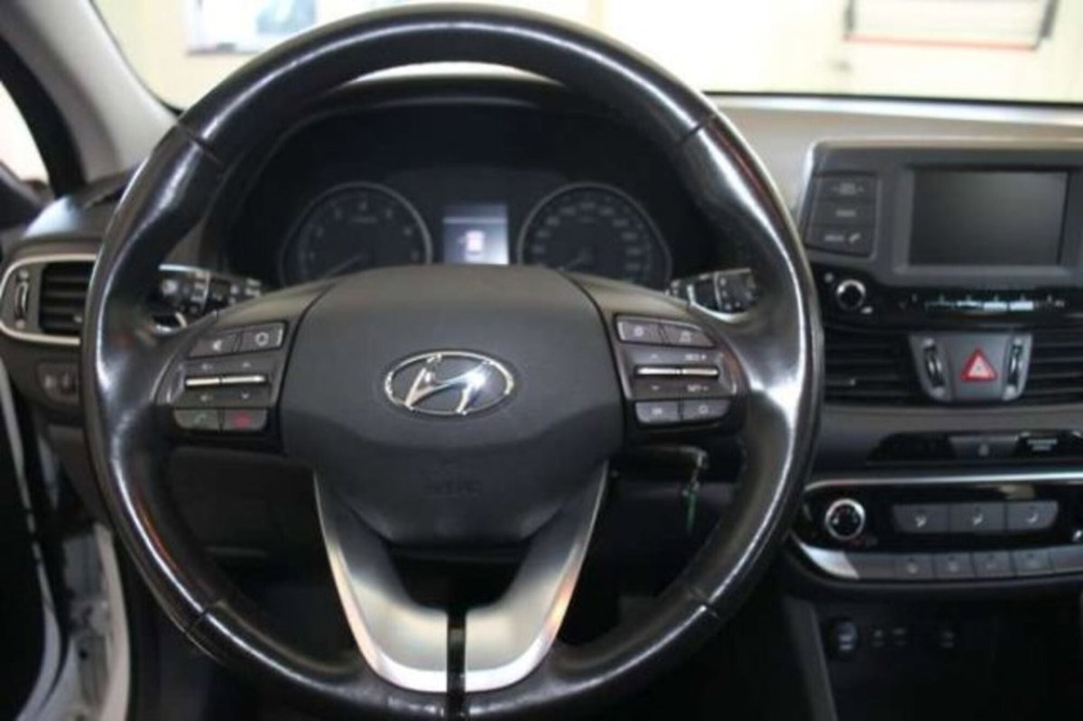 Hyundai i30 Station Wagon 1.4 BlueDrive GPL Comfort (11)
