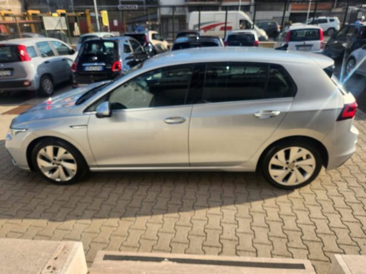Volkswagen Golf 1.5 eTSI 150 CV EVO ACT DSG 1st Edition Style (8)