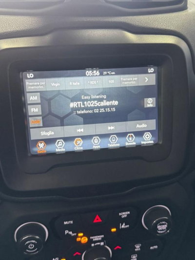 Jeep Renegade 1.6 Mjt 130 CV Limited (17)