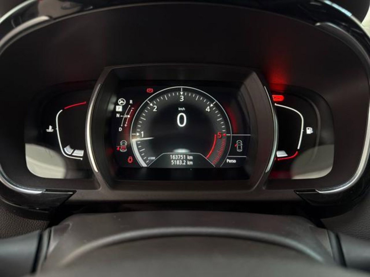 Renault Espace dCi 160CV EDC Energy Executive 4Control (9)