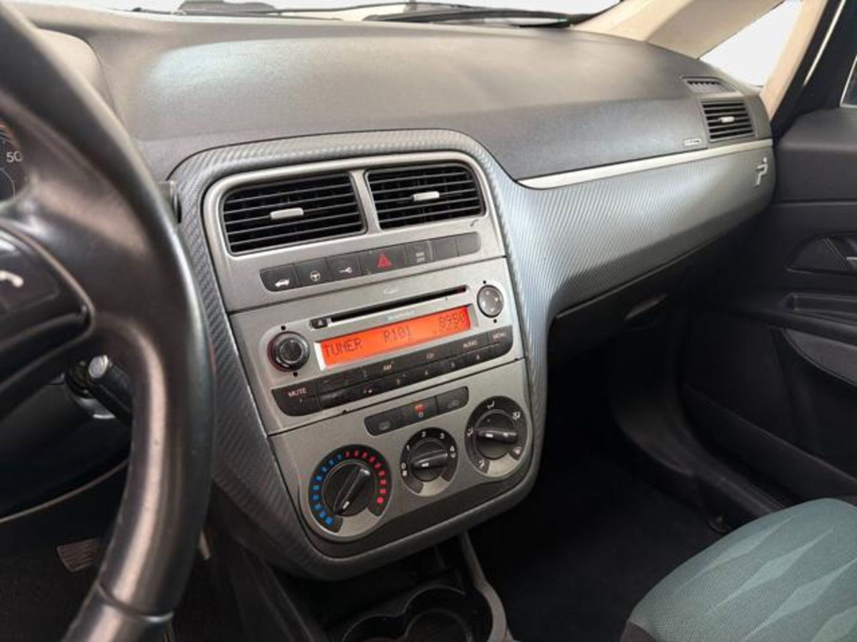 Fiat Grande Punto 1.3 MJT 75 CV 5 porte S&S Actual (10)