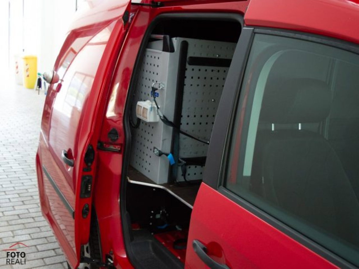 Volkswagen Veicoli Commerciali Caddy 2.0 TDI 122 CV 4Motion Furgone (11)