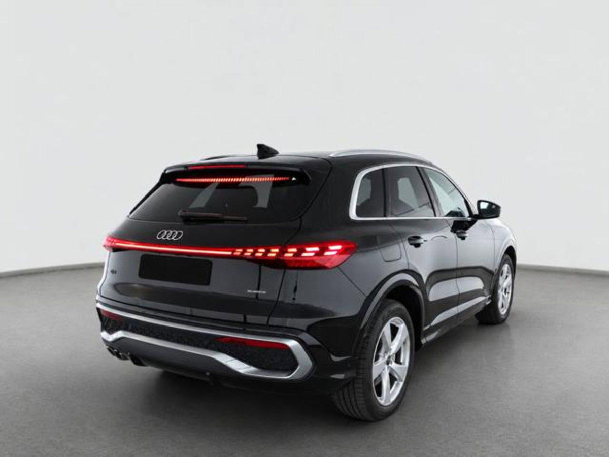 Audi Q5 40 2.0 tdi mhev 12V S line quattro s-tronic (2)