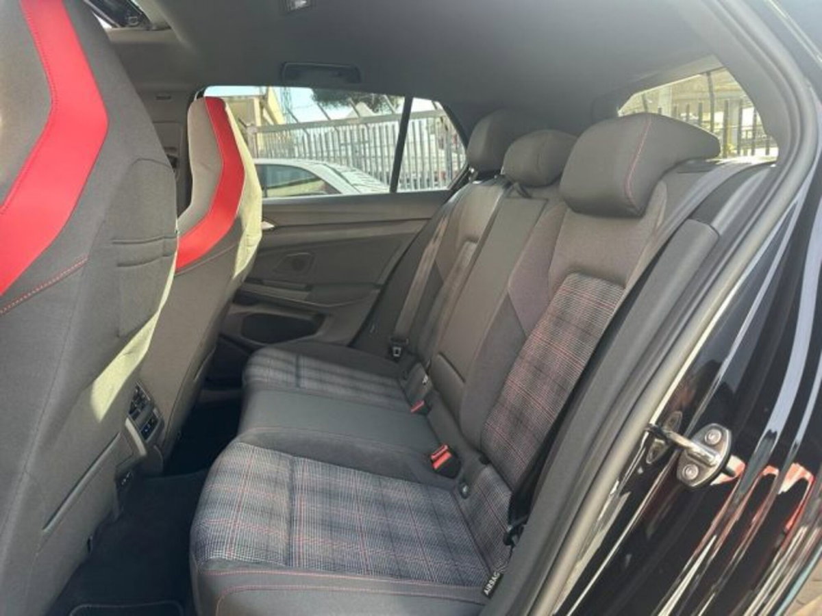 Volkswagen Golf 2.0 tsi GTI MT Ultimate 245cv (15)