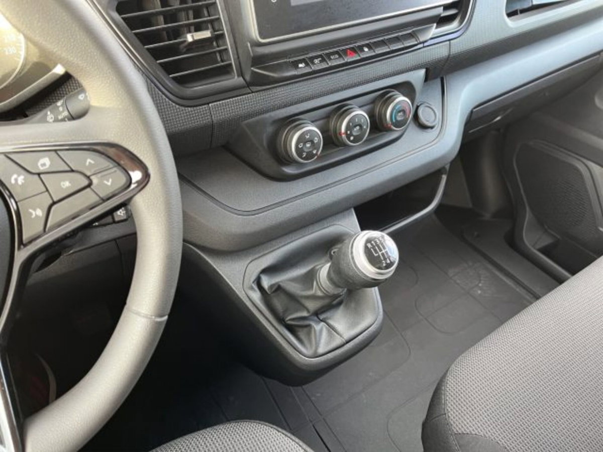 Renault Trafic 2.0 blue dci 110cv L2 Equilibre (13)