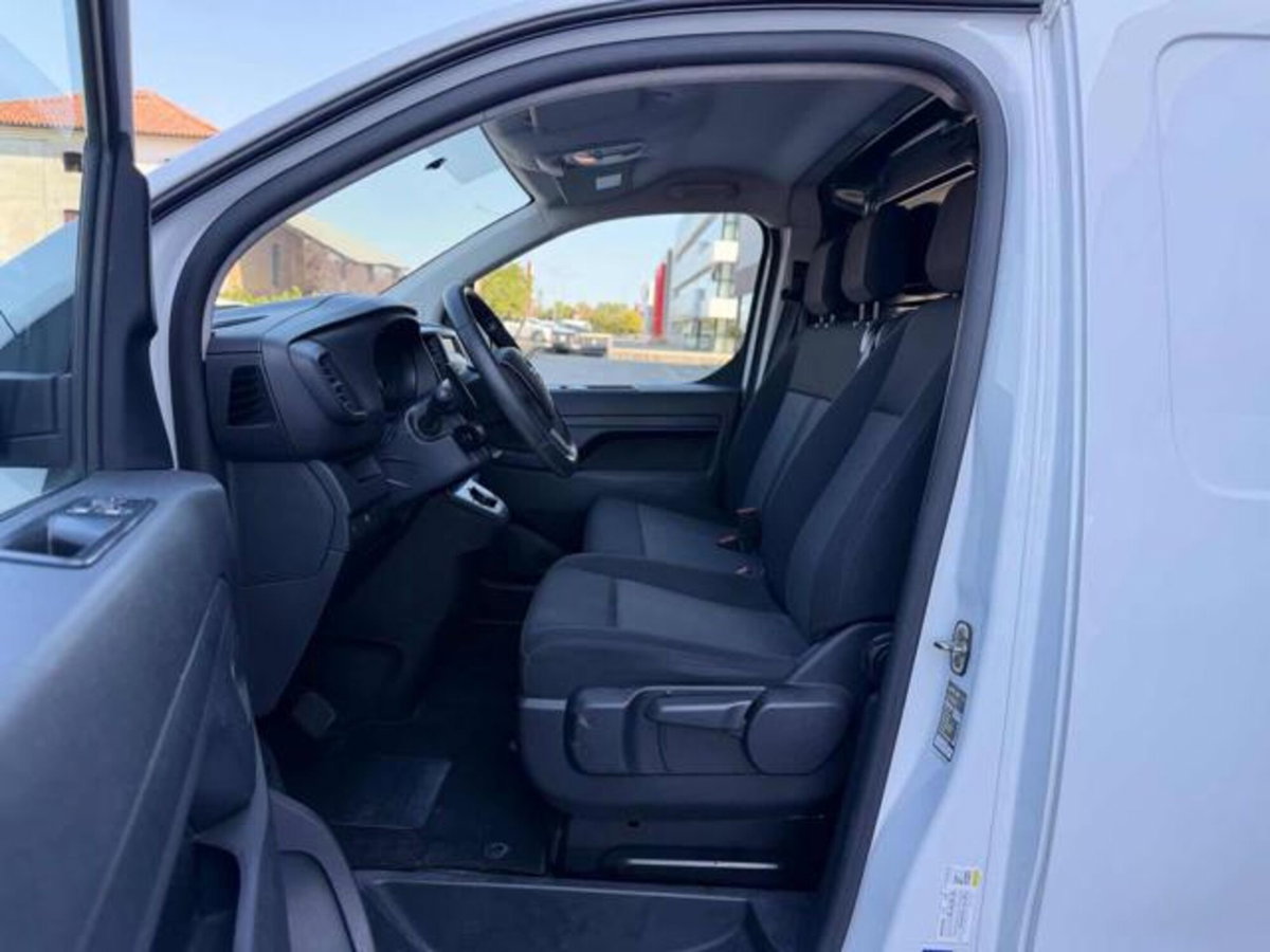 Opel Vivaro Furgone 2.0 Diesel 145CV S&S AT8 PL-TN M Furgone Enjoy (13)