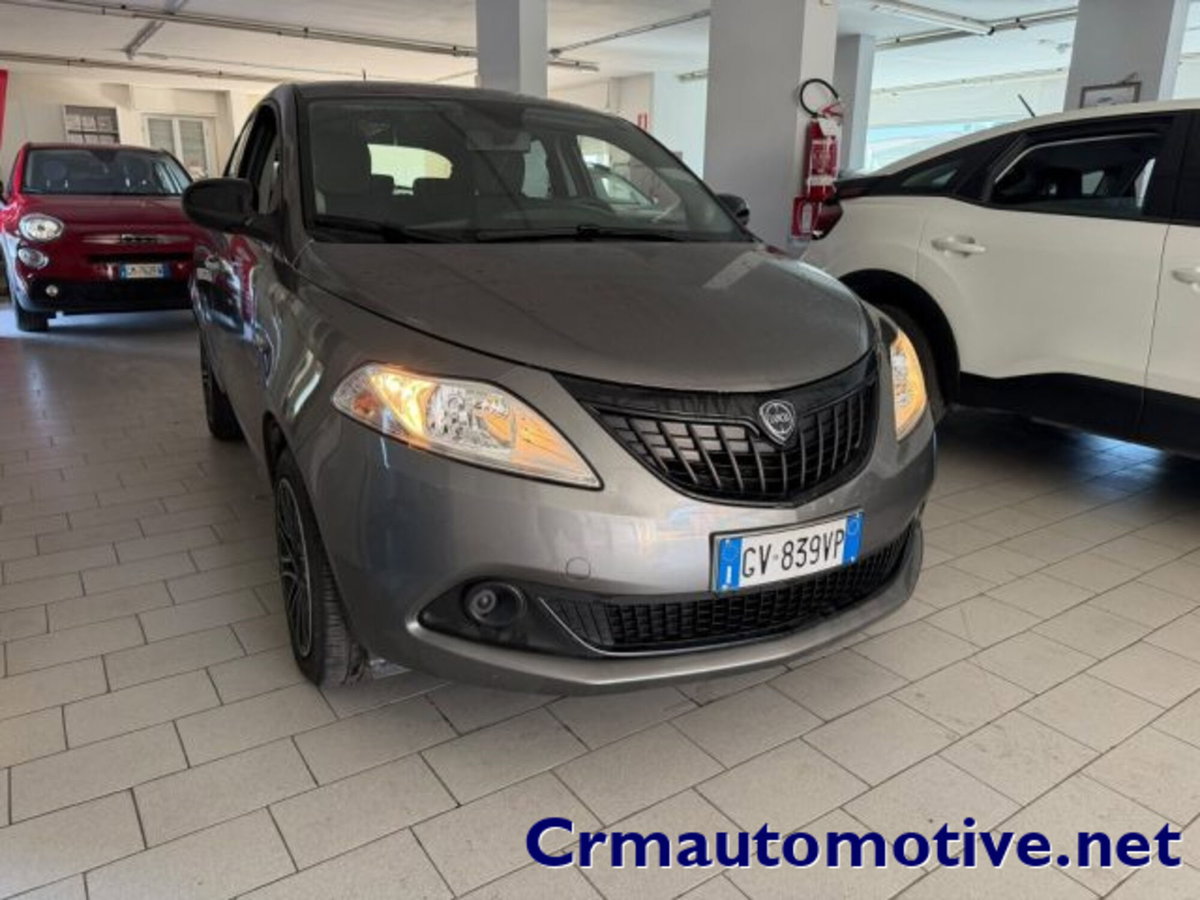 Lancia Ypsilon 1.0 FireFly 5 porte S&S Hybrid Silver Plus
