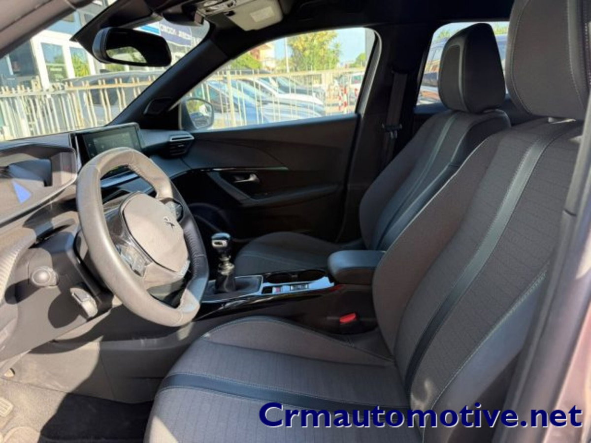 Peugeot 2008 PureTech 100 S&S Allure Pack (5)