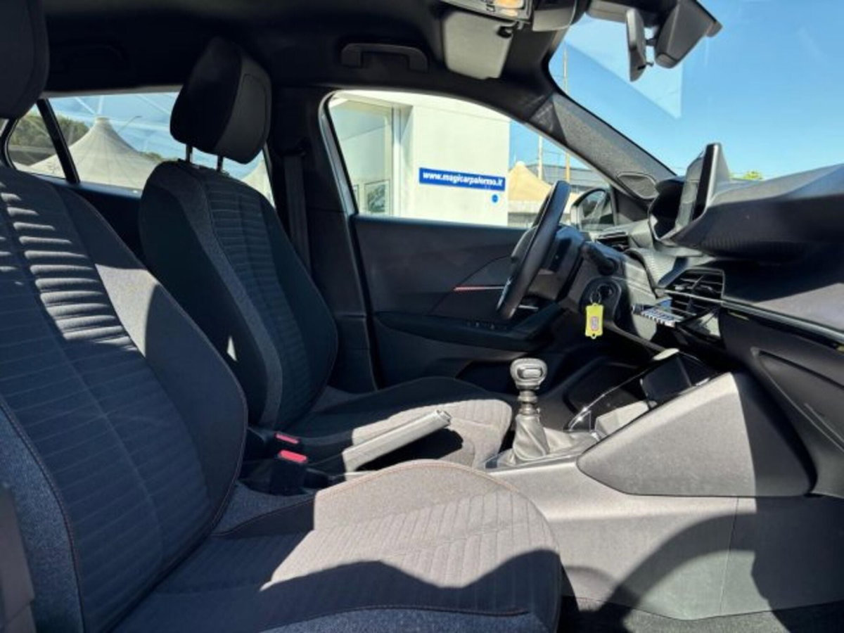 Peugeot 2008 PureTech 100 S&S Active Pack (13)