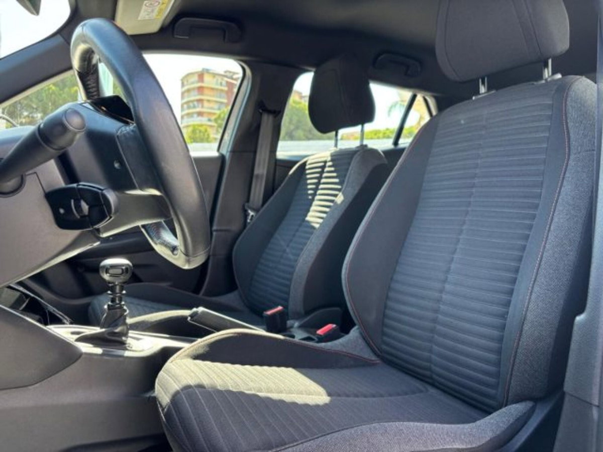 Peugeot 2008 PureTech 100 S&S Active Pack (9)