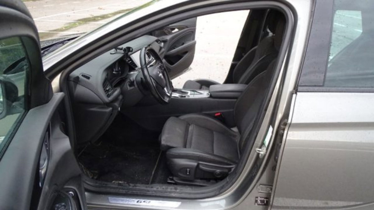 Opel Insignia Station Wagon 2.0 BiTurbo CDTI S&S AWD aut. Sports GSi (13)