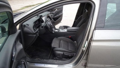 Opel Insignia Station Wagon 2.0 BiTurbo CDTI S&S AWD aut. Sports GSi (13)