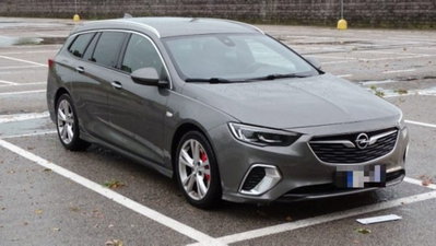 Opel Insignia Station Wagon 2.0 BiTurbo CDTI S&S AWD aut. Sports GSi (2)