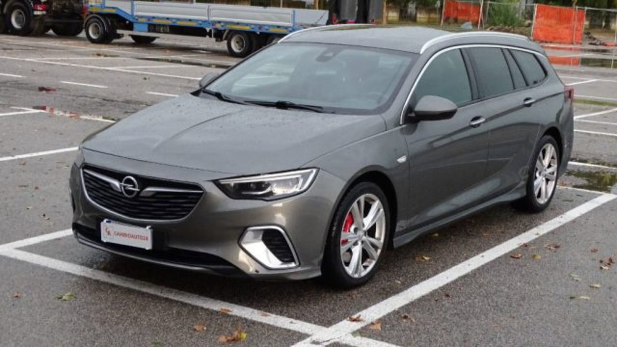 Opel Insignia Station Wagon 2.0 BiTurbo CDTI S&S AWD aut. Sports GSi (3)