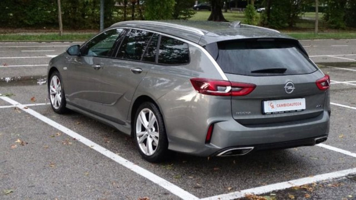 Opel Insignia Station Wagon 2.0 BiTurbo CDTI S&S AWD aut. Sports GSi (5)