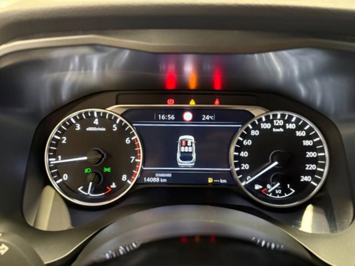 Nissan Qashqai 1.3 mhev Acenta 2wd 140cv (10)