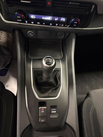 Nissan Qashqai 1.3 mhev Acenta 2wd 140cv (12)