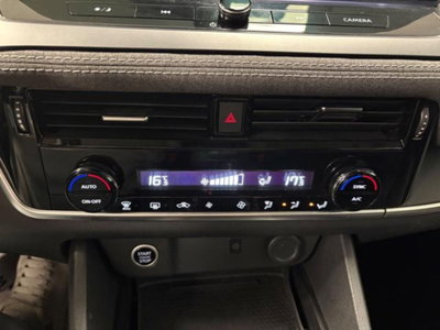 Nissan Qashqai 1.3 mhev Acenta 2wd 140cv (13)