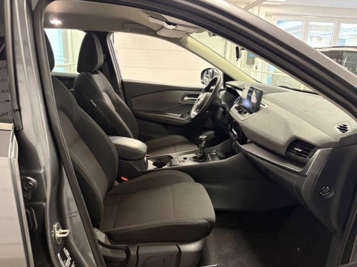 Nissan Qashqai 1.3 mhev Acenta 2wd 140cv (17)