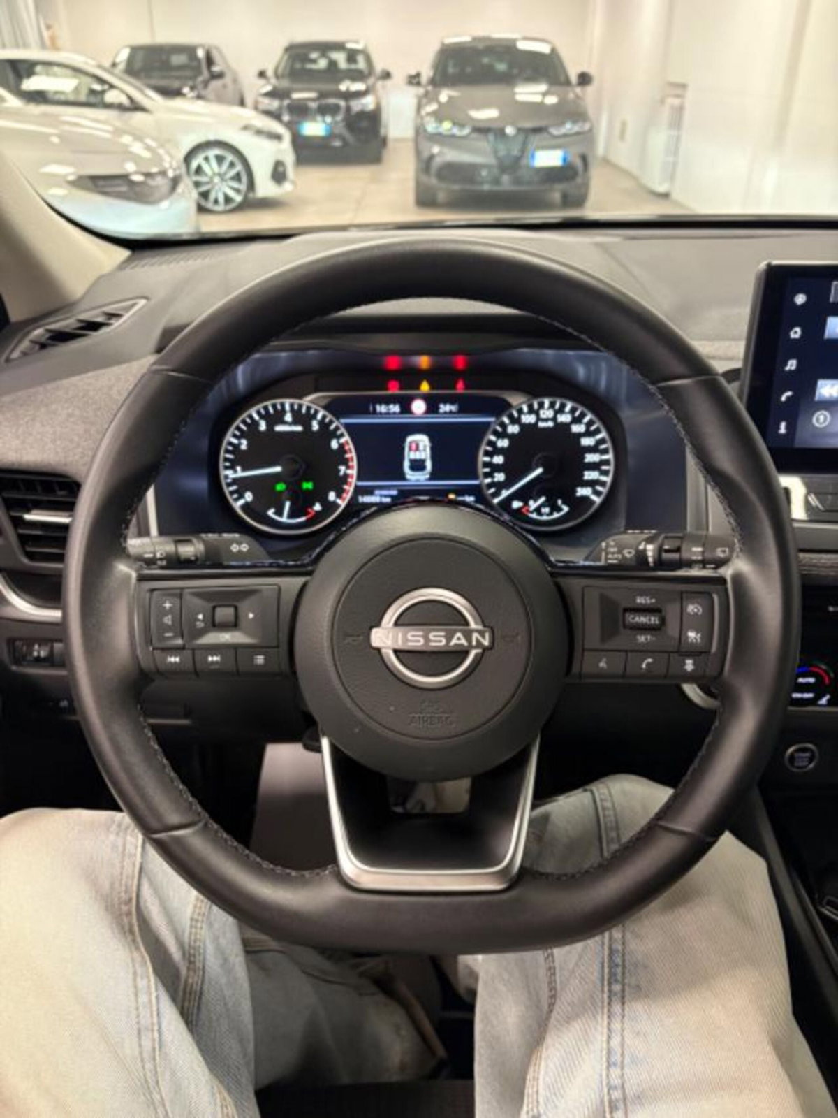 Nissan Qashqai 1.3 mhev Acenta 2wd 140cv (9)
