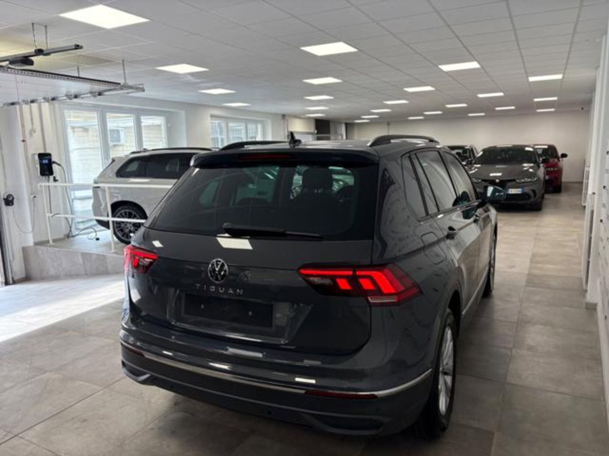Volkswagen Tiguan 2.0 TDI 150 CV SCR DSG Life (6)