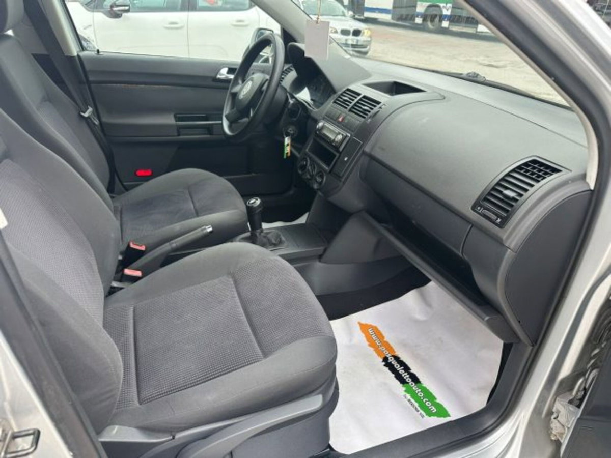 Volkswagen Polo 1.2 5p. X Air (19)