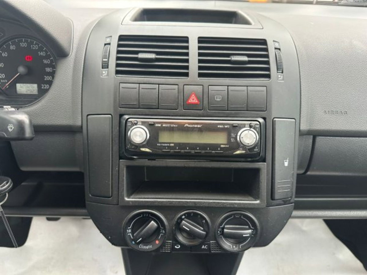 Volkswagen Polo 1.2 5p. X Air (8)