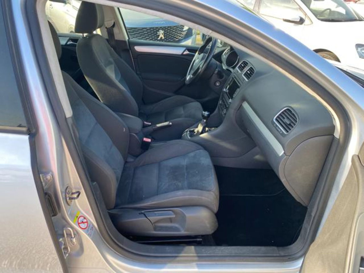 Volkswagen Golf 2.0 TDI 140CV DPF 5p. Highline (9)