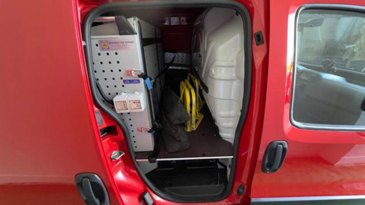 Fiat Fiorino combi N1 1.3 mjt 95cv Adventure (9)