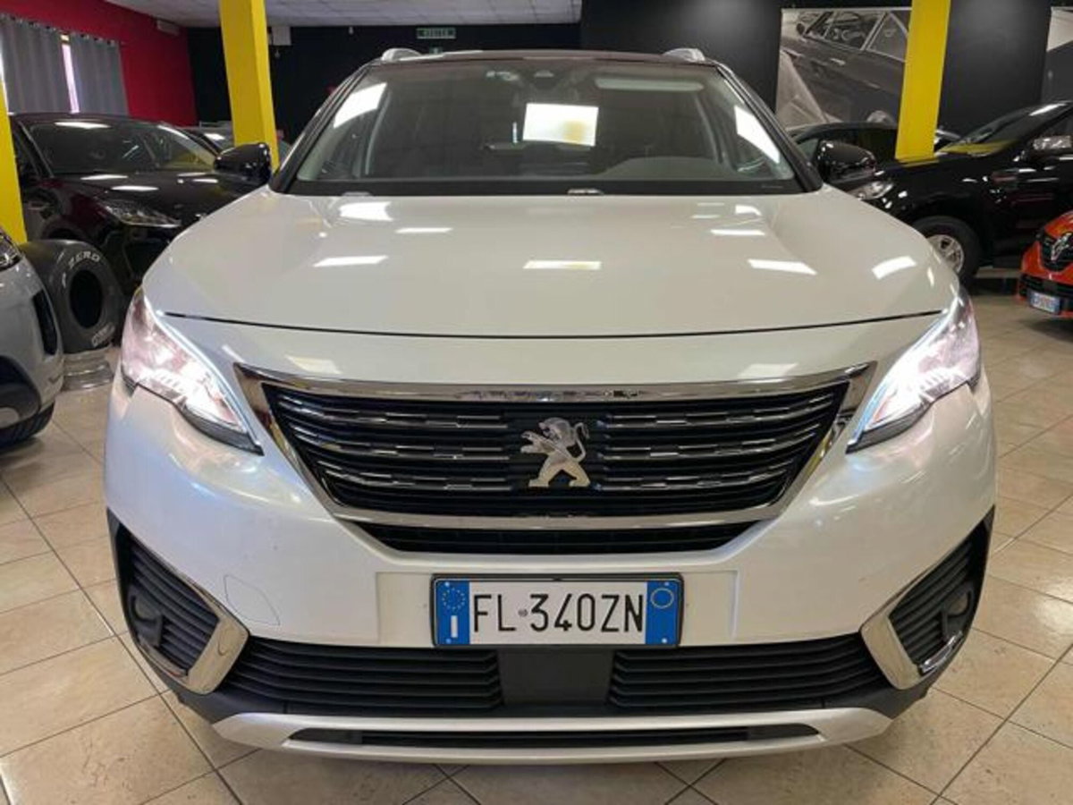 Peugeot 5008 BlueHDi 120 S&S Allure (2)