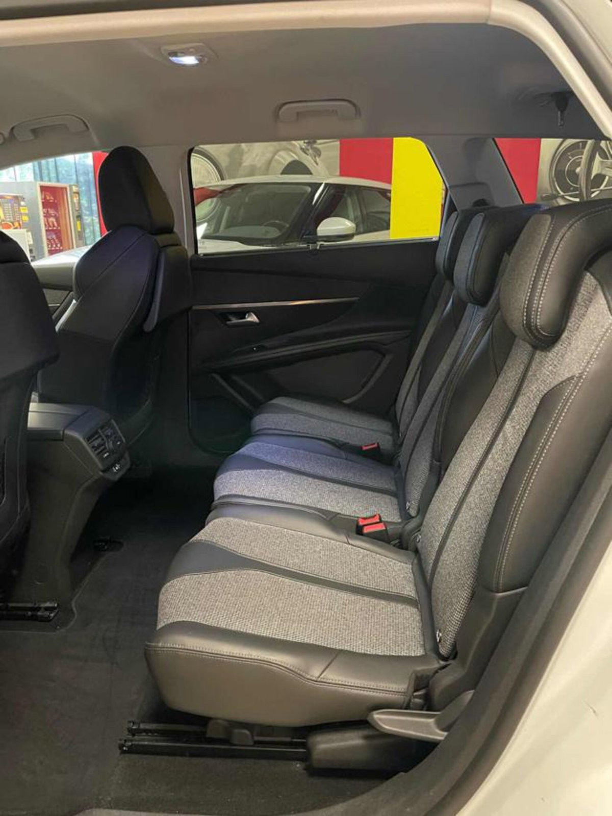 Peugeot 5008 BlueHDi 120 S&S Allure (3)