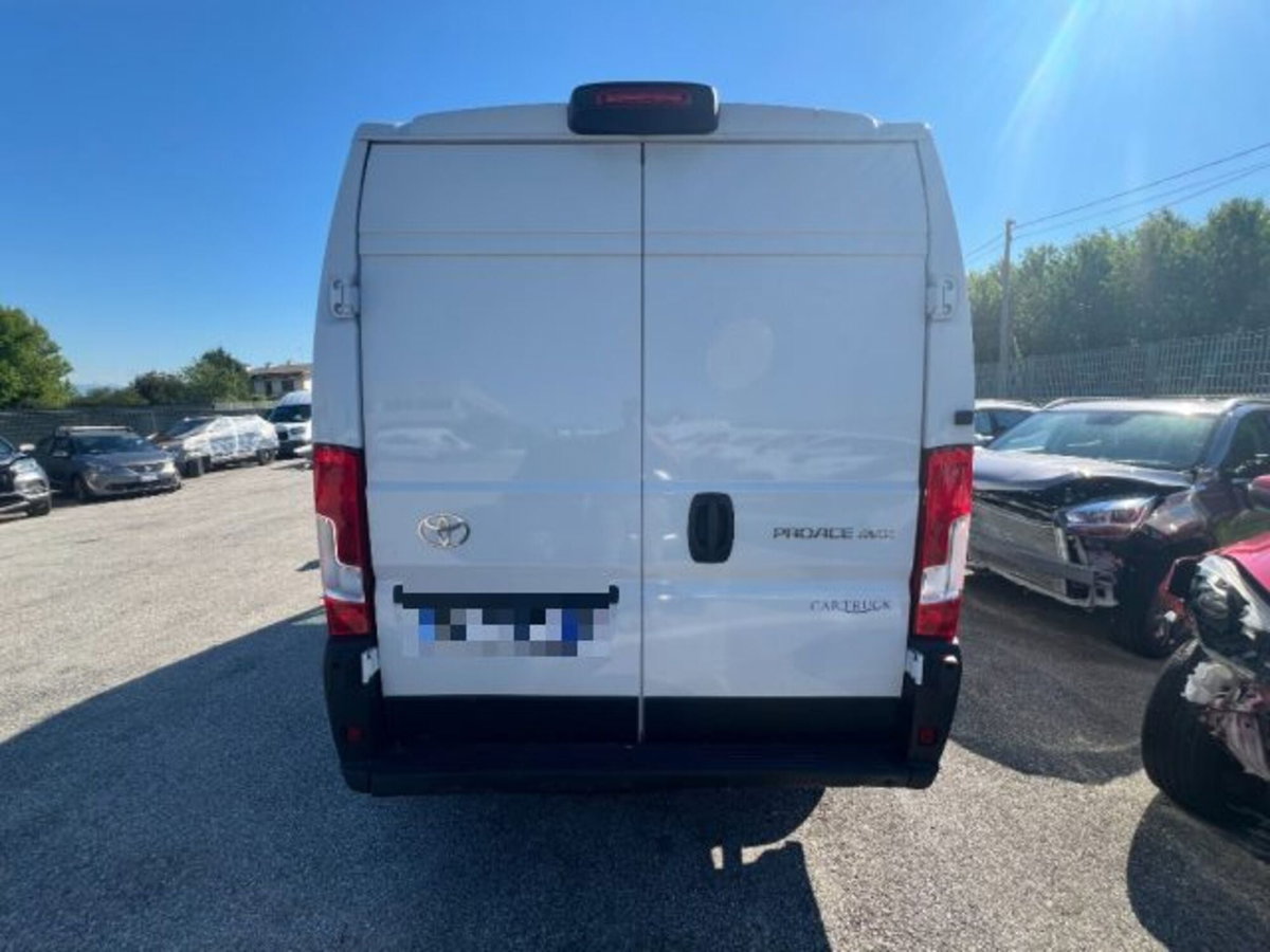 Toyota Proace Max Furgone Max 33 2.2d 120cv L2H2 Business (10)
