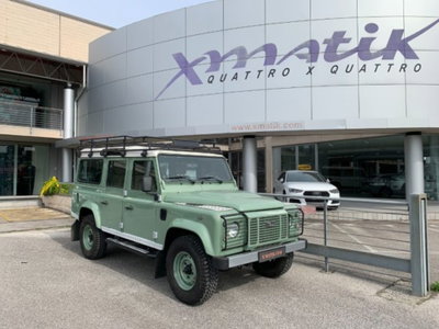 Land Rover Defender 110 2.2 TD4 Station Wagon Heritage Edition N1 usata