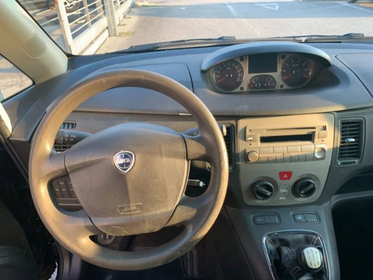 Lancia Musa 1.3 Multijet 16V 70 CV Oro (9)