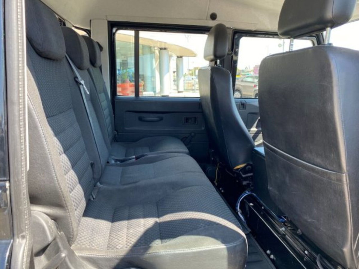 Land Rover Defender 130 2.4 TD4 CrewCab S (9)