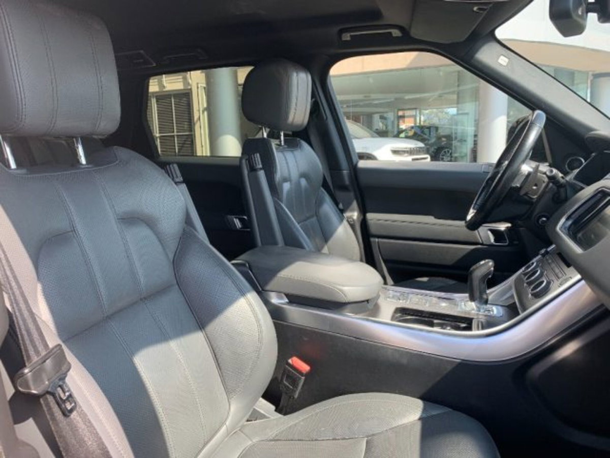 Land Rover Range Rover Sport 3.0 TDV6 SE (8)