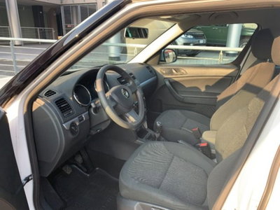Skoda Yeti 2.0 TDI CR 110CV 4x4 Ambition (5)